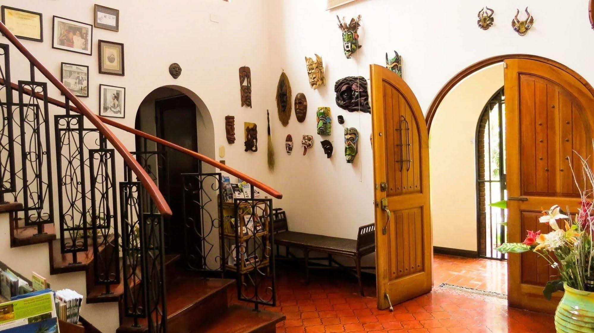 Bed & Breakfast Cariari